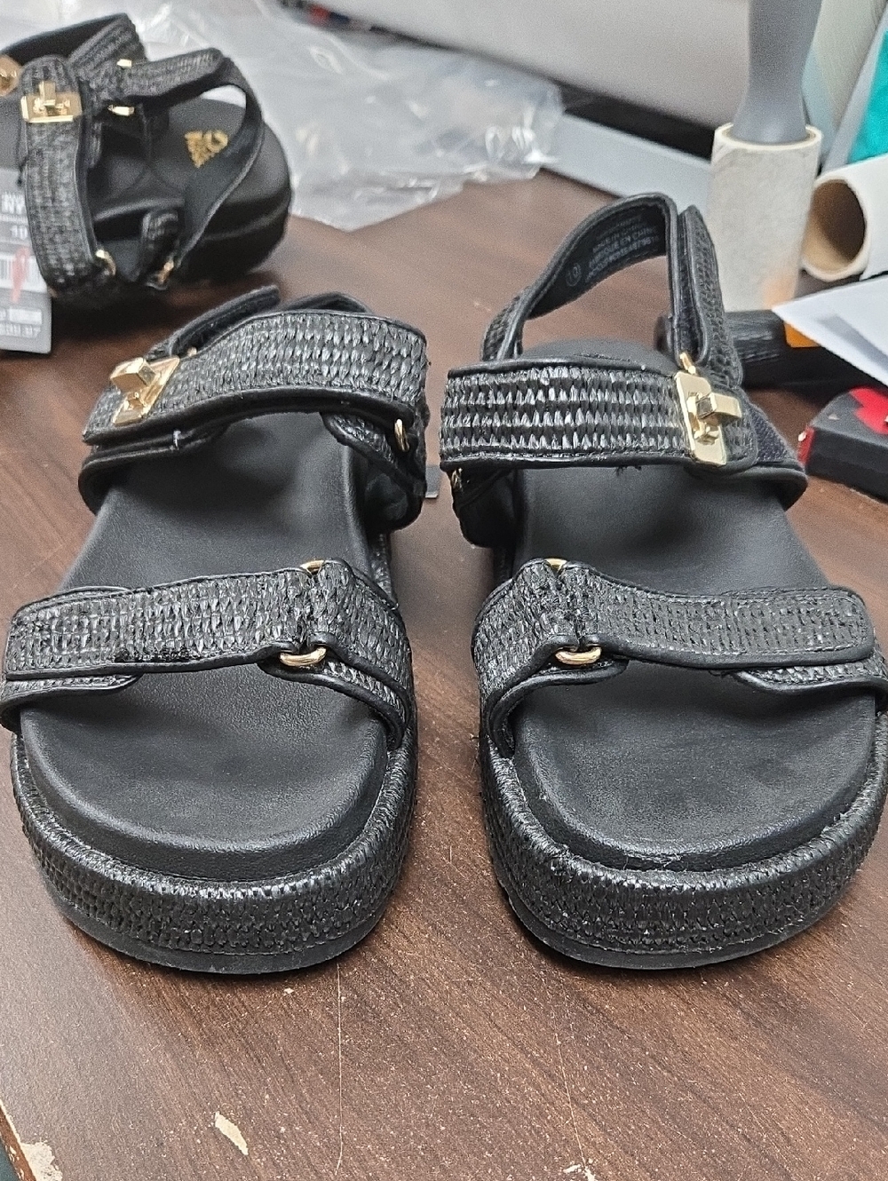 Madden NYC Size 10 Black Woven Platform Sandal
